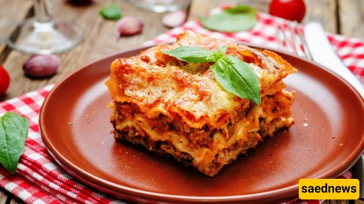 Classic Italian Lasagna with Béchamel Sauce — Restaurant-Style
