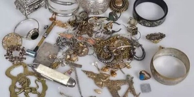 Lucky Woman Accidentally Becomes Owner of Ancient Treasure! + Photo
