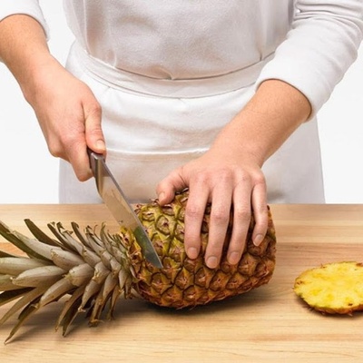 How to Peel a Pineapple: A Simple Step-by-Step Guide