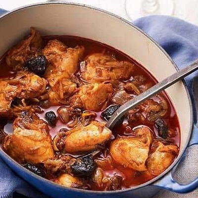How to Make Chicken and Bukhara Plum Stew: A Step-by-Step Recipe