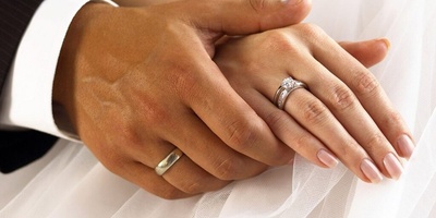 The Photo That Proves Wedding Rings Are Truly an Iranian Tradition—Iranians Always Lead the Way