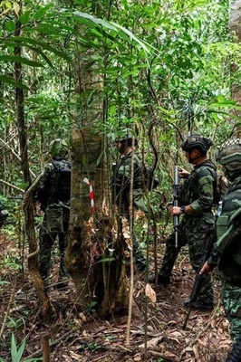 Thailand Returns 18 Detained Cambodian Soldiers