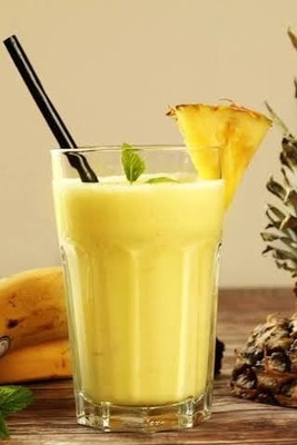 Tropical Pineapple and Banana Smoothie Recipe