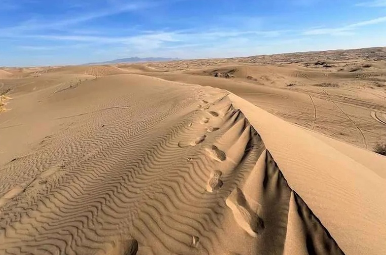 Journey to Abuzeydabad: The Enchanting Desert of Iran’s Heartland