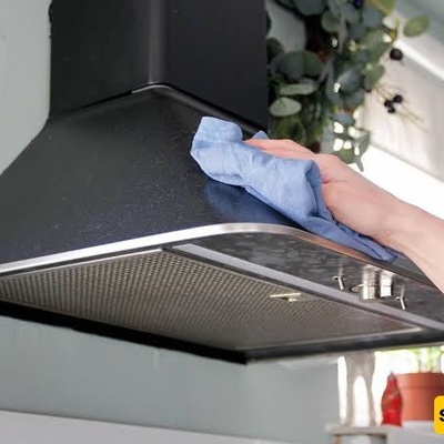 How to Clean Old Grease from a Kitchen Hood