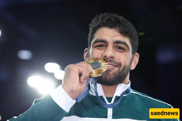 [VIDEO] Iranian Wrestler Saravi Claims First Gold at Paris Olympics by Defeating Armenian Olympic Champion!