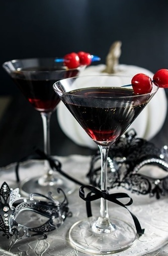 Blood Moon-Themed Drinks