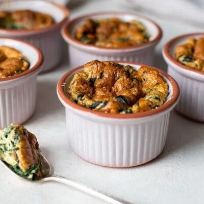 Meatless Dishes / How to Make Spinach Soufflé: A Chic and Delicious Dish for Special Gatherings