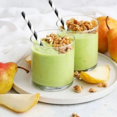 How to Make a Delicious Café-Style Apple and Pear Smoothie