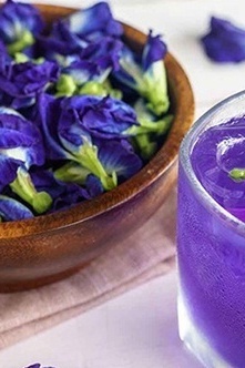 Homemade Hibiscus Hair Mask: Achieve Shiny, Healthy Hair with an All-Natural Recipe