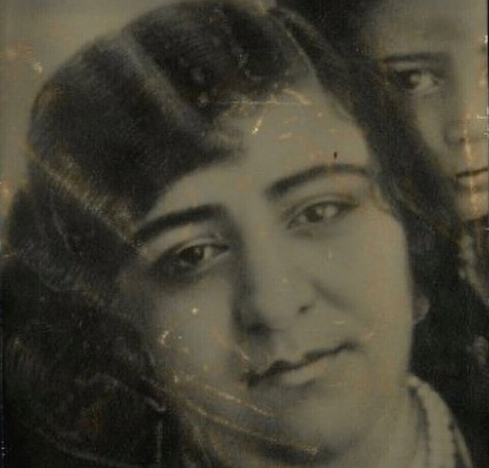 Saed News: Below, please see an image of Qamar al-Saltaneh Qajar’s necklace, featuring a unique and captivating design.