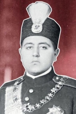 The 13-year-old introverted prince reluctant to rule in the turbulent world of the Qajar era / Behind the scenes of King Ahmad Shah Qajar’s reign + photos
