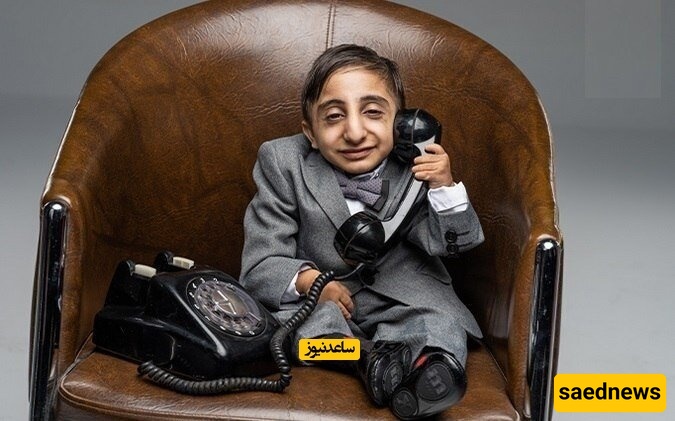 Iranian Man with the World's Smallest Hands Sets a Guinness World Record! +Photos