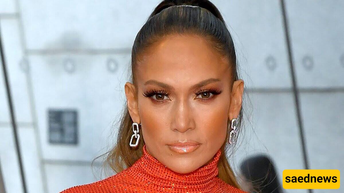 A Look at Jennifer Lopez’s Unique Street Style