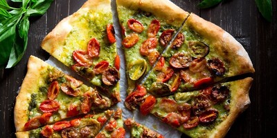 Have You Tried Pizza With Pesto Sause? Here Is How!