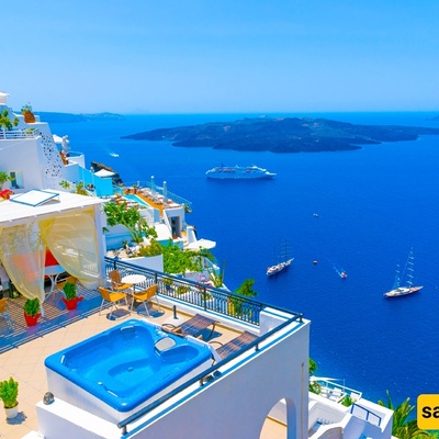 A Virtual Journey to the Beautiful and Dreamlike Island of Santorini + Stunning Photos