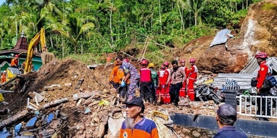 Indonesia landslide Leaves Dozens Killed, Missing