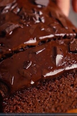 How to Make Chocolate Cake with Ganache, Featuring a Soft Texture and Incredible Flavor!