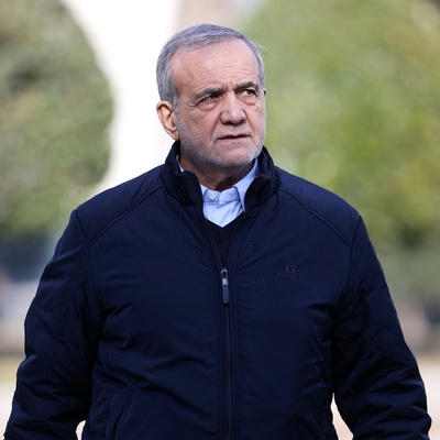 Pezeshkian Stands Against the Storm of Rumors, Sympathetic to the Mourning People, and Advocates for Prisoners’ Freedom