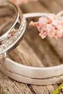 A Strange Couple Who Married and Divorced Each Other 12 Times!