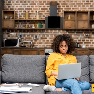 Why Do Some People Feel More Focused When Wearing Comfortable Clothes at Home?