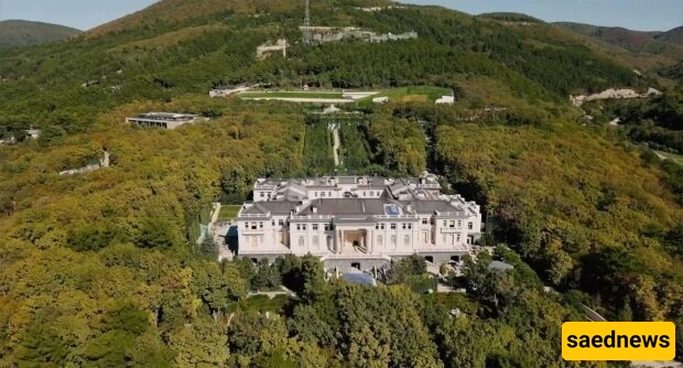 A Look Inside the Lavish Moscow Mansion of Putin and His Fiancée, Featuring Luxurious and Royal Bedrooms + Stunning Photos