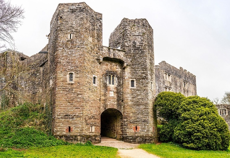 Berry Pomeroy Castle