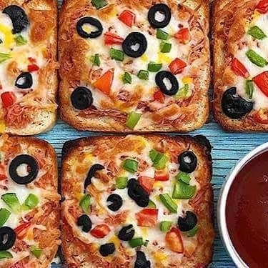 How to Make Toast Bread Pizza: A Quick and Delicious Recipe