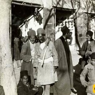 Unveiling the Clothing and Appearance of a Beggar in the Qajar Era (Photo)