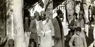 Unveiling the Clothing and Appearance of a Beggar in the Qajar Era (Photo)