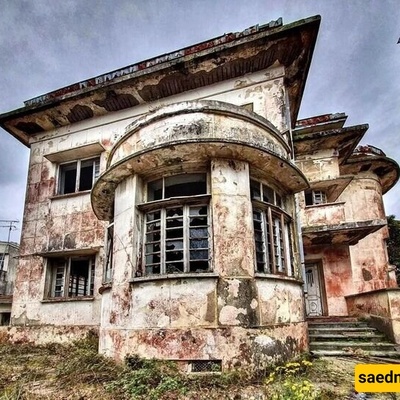 A Unique Pahlavi-Era House in Bandar Anzali on the Verge of Collapse
