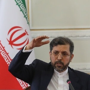Iran Prepared to Defend its Peaceful Nuclear Rights