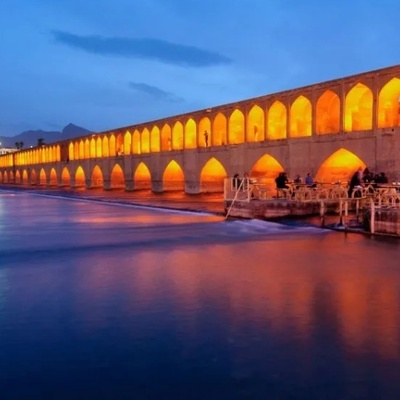 Si-o-se Pol Bridge: A Timeless Journey Along the Zayandeh Rud River