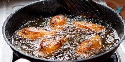 Smart Tricks to Keep Oil from Splattering on Your Stove