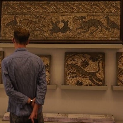 Priceless Artifacts Stolen from Syria’s National Museum!