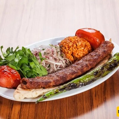 Delicious Kebabs / How to Make Turkish Adana Kebab in a Pan with Special Salad
