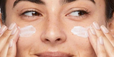 Natural Ways to Take Better Care of Your Skin in Different Season