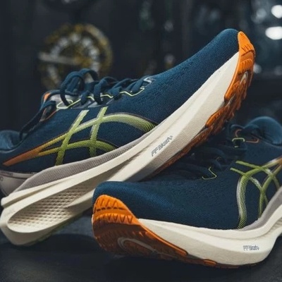 What’s the Difference Between Running Shoes and Walking Shoes?