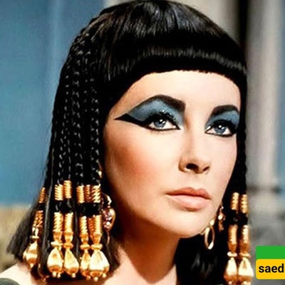 A Playful Look at History: From Ancient Egyptian Queens to Modern Beauty Bloggers