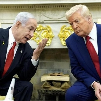 Western User: The Attack on Iran is Proof of Trump’s Complete Obedience to Israel.