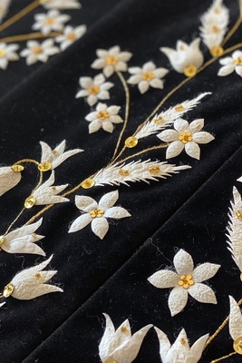 What Is the Art of Pileh-doozi?