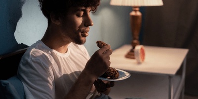 Nighttime Eating Habits That May Disrupt Your Sleep