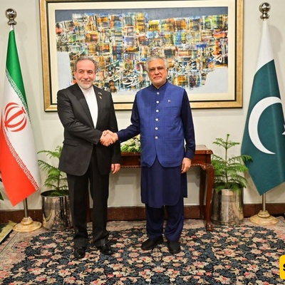 Foreign Minister Araqchi Meets Pakistani Counterpart To Discuss Regional Stability, Economic Ties
