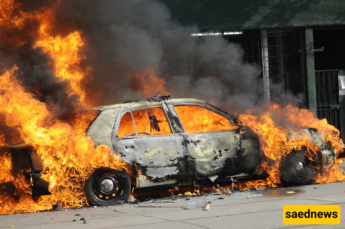 [VIDEO] Explosion in Moscow hits Cars + 2 Injured people