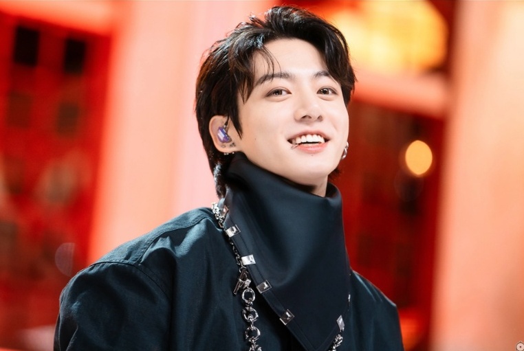 (VIDEO) BTS’ Jungkook Becomes Fashion Icon Overnight at New York Fashion Week for Calvin Klein