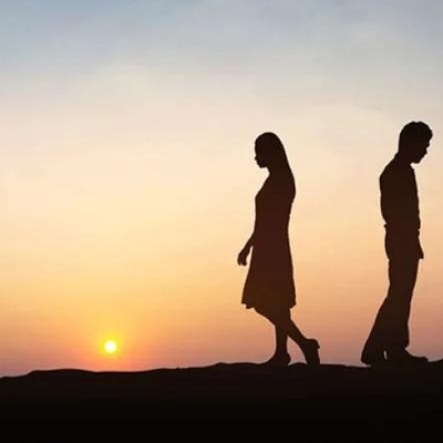Your Romantic Relationship Can Be Damaged by These 6 Behaviors: Be Careful