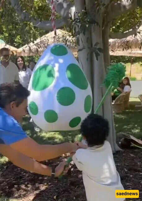 Tatum even hasd a dino-themed pinata