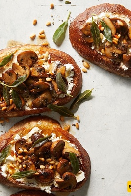 How to Make Italian Mushroom Canapés