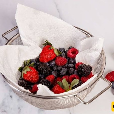 How to Store Berries in the Refrigerator Without Crushing Them
