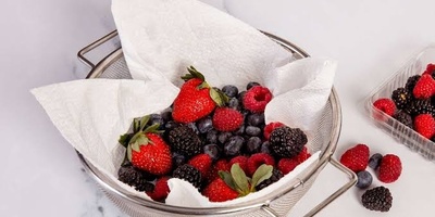 How to Store Berries in the Refrigerator Without Crushing Them